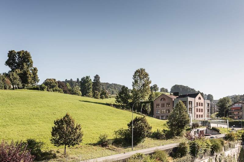 Klinik für Neuro- und Wirbelsäulenzentrum Zentralschweiz Foto 1