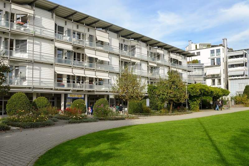 Altersheim VIVIVA Baar - Martinspark Foto 1