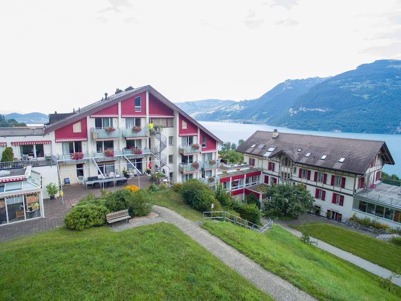 Oertlimatt Stiftung/ Krattigen / Pflegezentrum / Seniorenwohnungen / Pflegeheim / Altersheim Foto 1