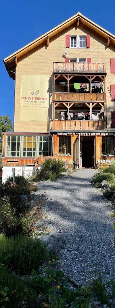 Zentrum der Einheit Schweibenalp Foto 2