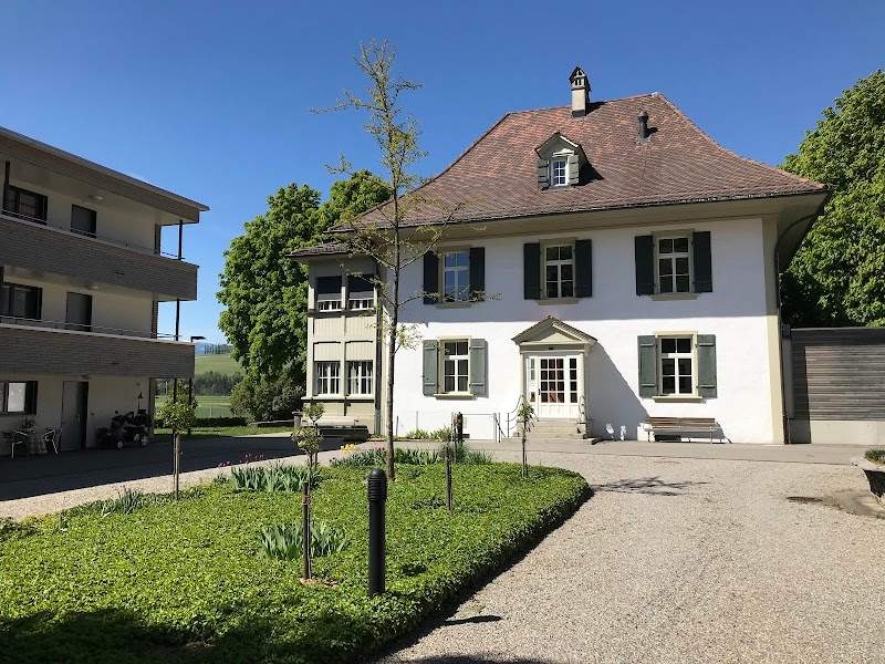 Alterssitz Neuhaus Aaretal AG Foto 1