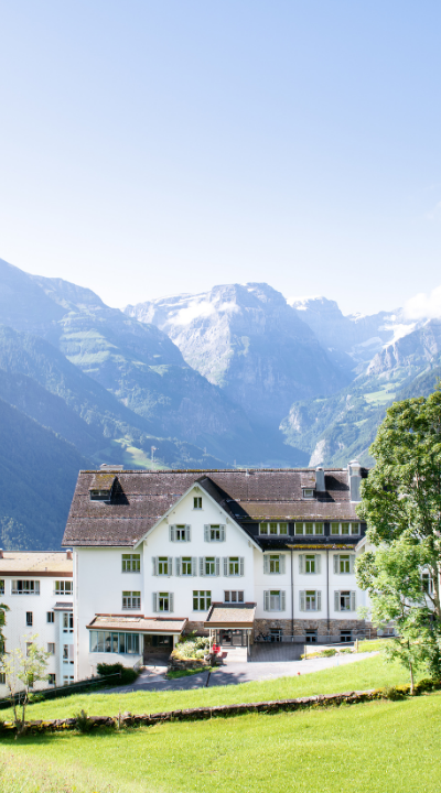 ZURZACH Care – Rehaklinik Braunwald
